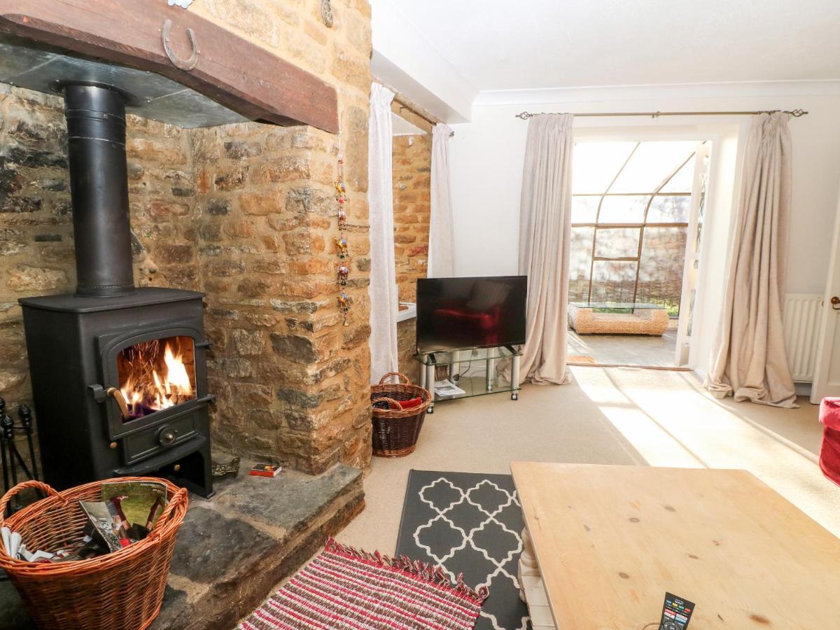 Stone Wheel Cottage Hook Norton Экстерьер фото